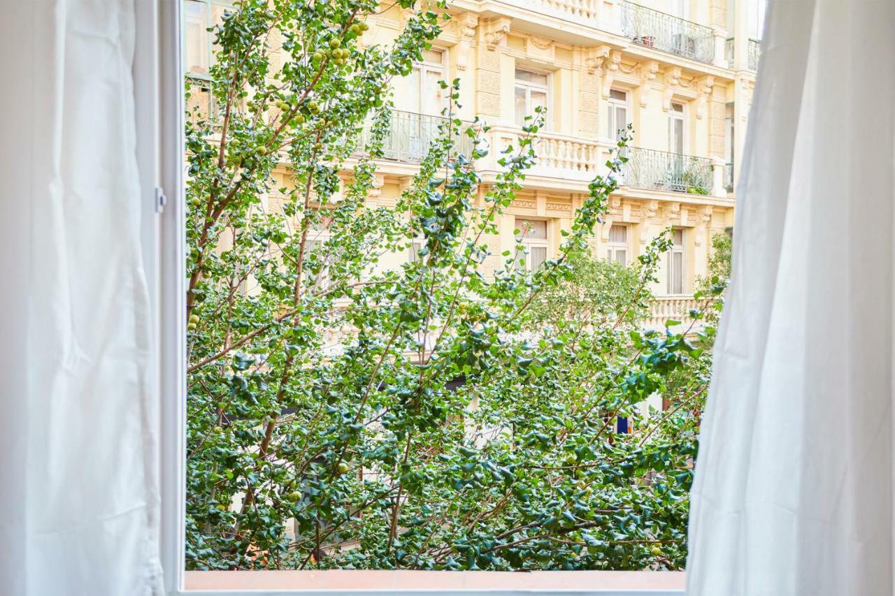 Royal Palace Boutique Apartment Madrid Exterior photo